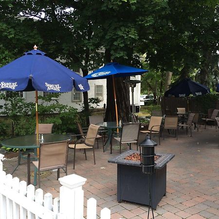 Hunters Grille And Tap At The Grafton Inn ภายนอก รูปภาพ